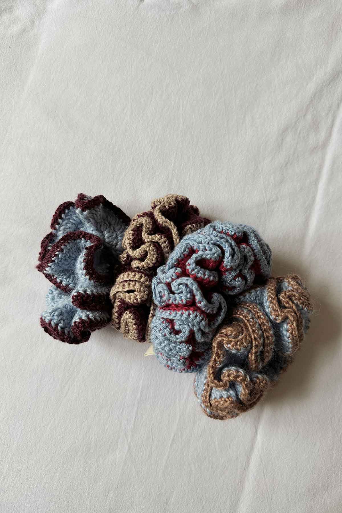 Scrunchie • Gehäkeltes Scrunchie • Haargummis und Gummibänder • Gehäkelte Scrunchies • Rüschen Scrunchies • Haarschmuck • Handgefertigte Scrunchies